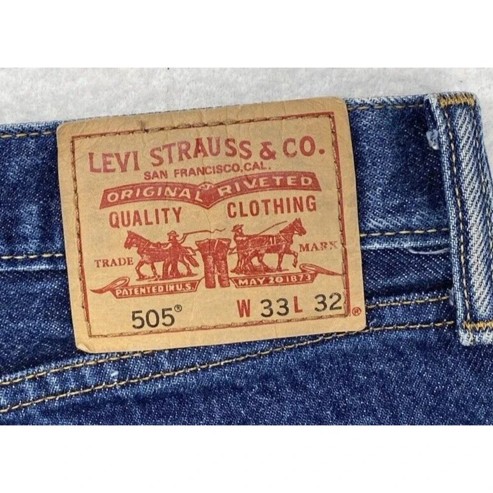 Levi's 505 Straight Fit Jeans Mens 33x32 Medium Wash Blue 100% Cotton Denim